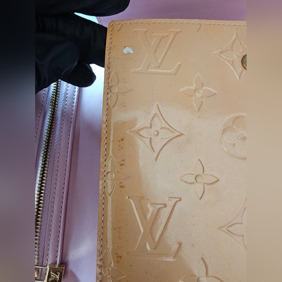 Louis Vuitton Walker Wallet Bag - Picture 7 of 15
